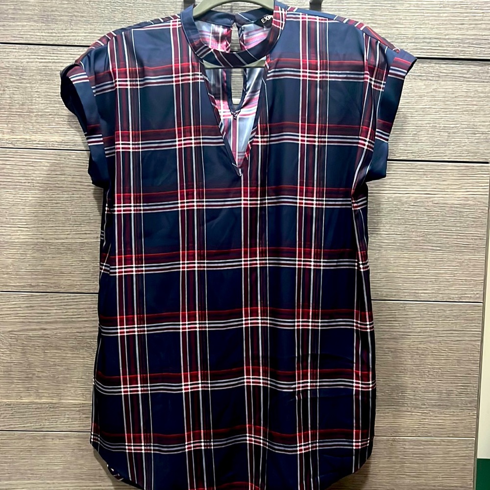 Express Womens Plaid Sweetheart neckline blouse. Size M